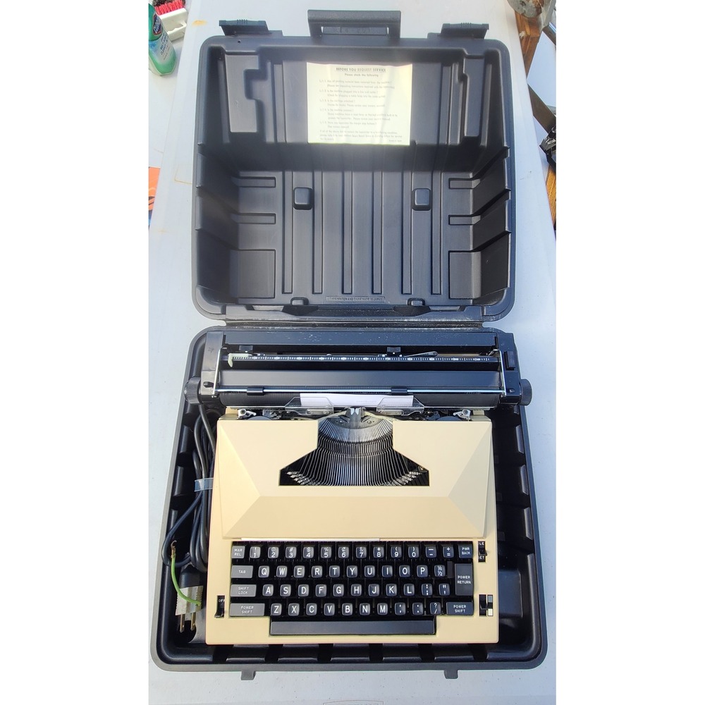 Sears The Scholar Electric Typewriter with Correction Model 161.53772 Case VIDEO